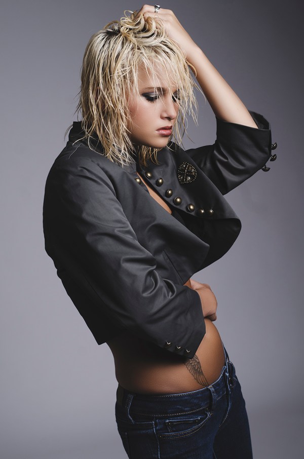 anna-elizabeth-truett-by-ara-karei-150312-01